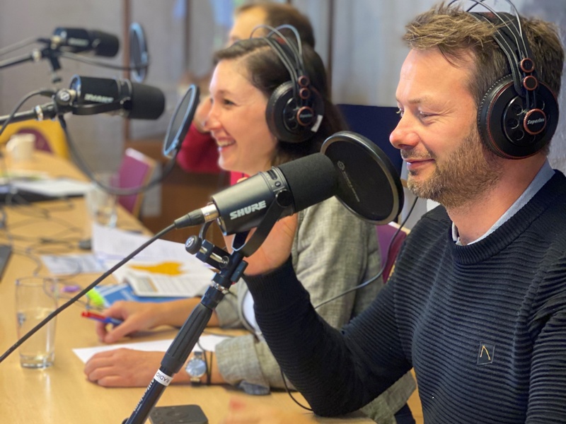 Lebendige Regionen zum Nachhören: Der LEADER-Podcast zeigt, wie Menschen in Österreich ihre Zukunft mitgestalten.
Zukunft im Ohr mit dem neuen LEADER-Podcast