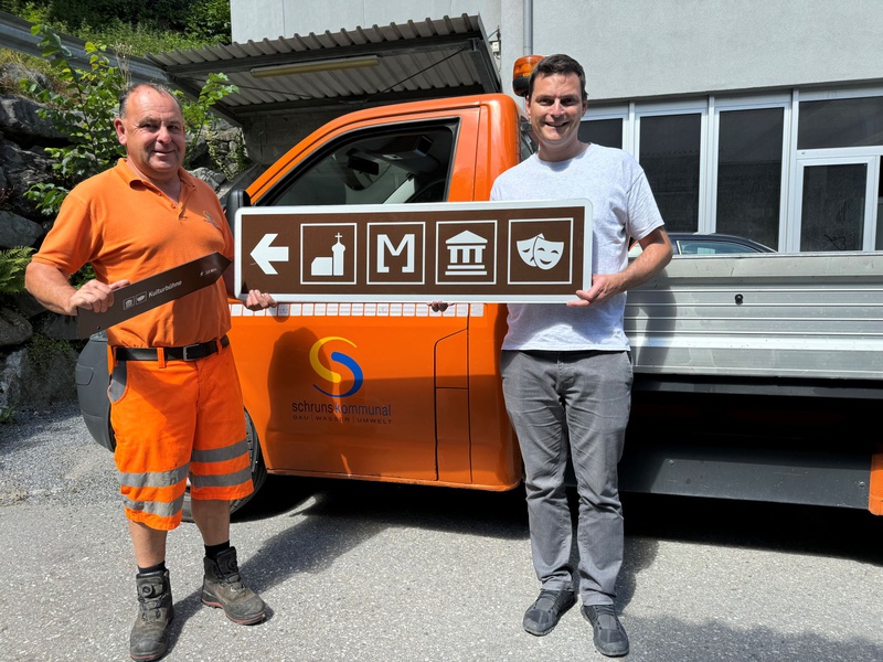 Kleine Schilder für Fußwege, große für die Straßen: Für Einheimische und Gäste sind die Kulturobjekte im Montafon Dank der neuen, einheitlichen Beschilderung leicht auffindbar.
Wo Kultur im Montafon stattfindet